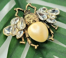 Load image into Gallery viewer, Humble Worker Bee Brooch