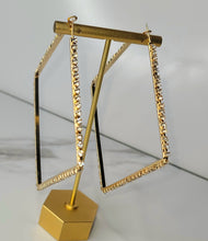 Load image into Gallery viewer, Sqauretangle Hoops