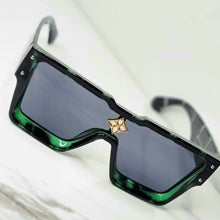 Load image into Gallery viewer, LAVISH LOOK SUNGLASSES