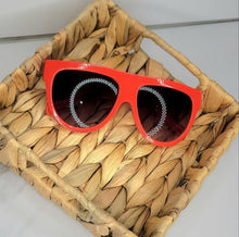 Load image into Gallery viewer, Chill with me Sunglasses Red