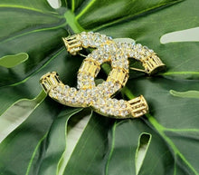Load image into Gallery viewer, Classy Chic Brooch/Pin