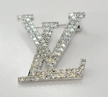 Load image into Gallery viewer, Luxe' V Bling Brooch/Pin