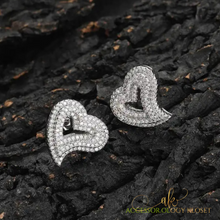 Load image into Gallery viewer, Nicole&#39;s Heart Earrings
