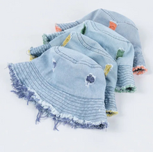 Load image into Gallery viewer, Washed Distressed Bucket Hat
