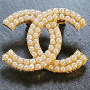 PEARLY BROOCHE